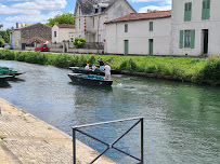 Coulon du Restaurant français Restaurant La Passerelle | Spécialités d'anguilles et galettes à Coulon - n°9