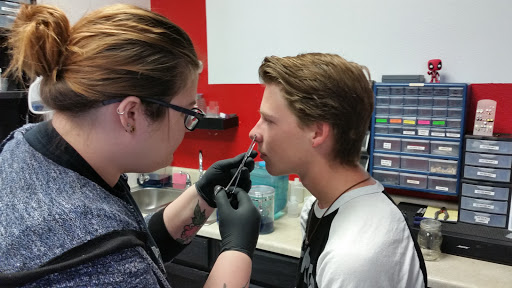 Tattoo Shop «River Rat Tattoos», reviews and photos, 965 N Walnut Ave, New Braunfels, TX 78130, USA