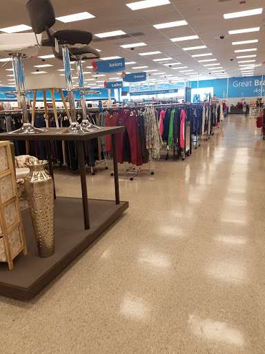 Clothing Store «Ross Dress for Less», reviews and photos, 6800 W Greenfield Ave, West Allis, WI 53214, USA