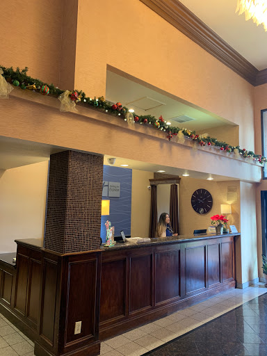 Hotel «Holiday Inn Express Union City», reviews and photos