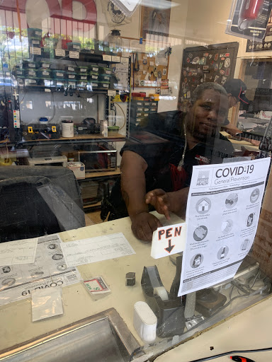 Pawn Shop «GC Pawn #6 - Gold N Connection», reviews and photos, 1472 N State Road-7, Lauderhill, FL 33313, USA