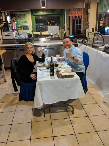 Caterer «Spring Forest Deli and Catering», reviews and photos, 8390 Archer Ave, Willow Springs, IL 60480, USA