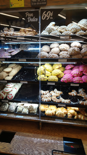 Grocery Store «Fiesta Mart Inc», reviews and photos, 275 NE 28th St, Ft Worth, TX 76106, USA