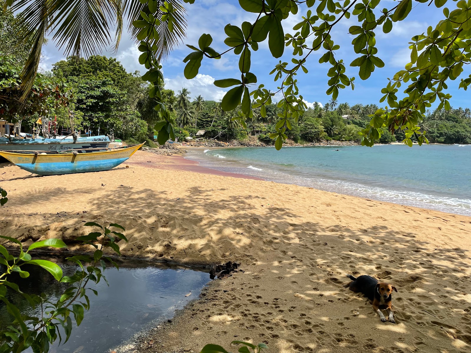 Fotografie cu Unakuruwa Beach cu o suprafață de nisip beige