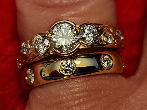 Jewelry Store «Pearce Jewelers», reviews and photos, 41 Glen Rd, West Lebanon, NH 03784, USA