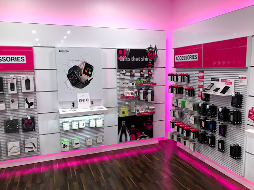 Cell Phone Store «T-Mobile», reviews and photos, 6952 Katella Ave, Cypress, CA 90630, USA