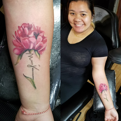 Explore flower wrist tattoo ideas, creative tattoo ideas in Minneapolis, available at Minneapolis Tattoo Shop