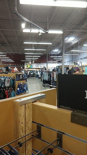 Camping Store «REI», reviews and photos, 17W160 W 22nd St, Oakbrook Terrace, IL 60181, USA