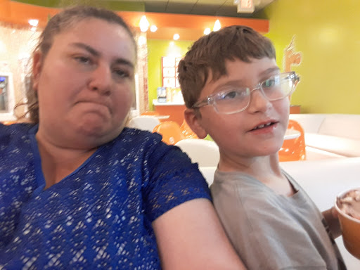 Frozen Yogurt Shop «Orange Leaf Frozen Yogurt», reviews and photos, 4866 1st Ave NE, Cedar Rapids, IA 52402, USA