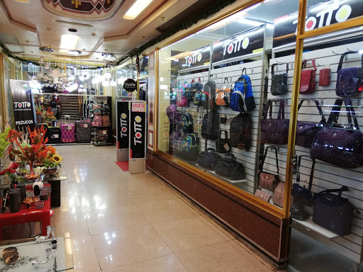 Stores to buy women's quilted vests La Paz