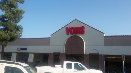 Grocery Store «Vons», reviews and photos, 2684 N Tustin St, Orange, CA 92865, USA