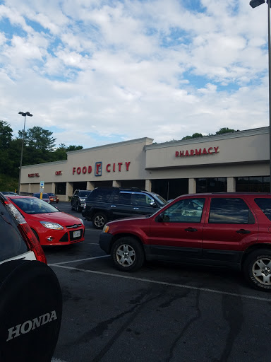 Supermarket «Food City», reviews and photos, 910 N Main St, Marion, VA 24354, USA