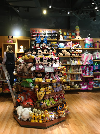 Toy Store «Disney Store», reviews and photos, 1961 Chain Bridge Rd, McLean, VA 22102, USA