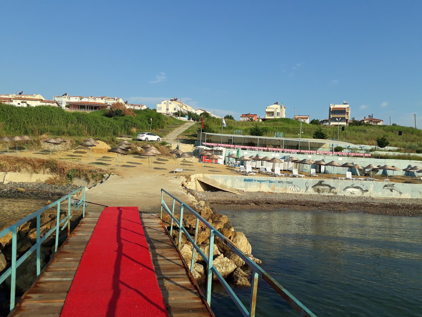 Foto de Kizilcaterzi beach com pedras cinzentas superfície