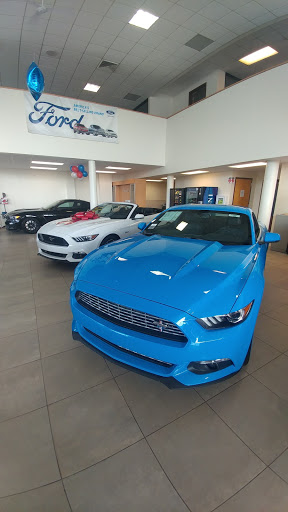 Ford Dealer «Ford Lincoln of Huntington», reviews and photos, 333 W Jericho Turnpike, Huntington, NY 11743, USA