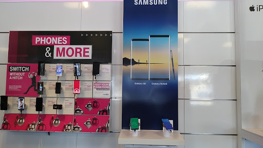 Cell Phone Store «T-Mobile», reviews and photos, 521 Belmont St, Brockton, MA 02301, USA