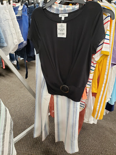 Clothing Store «Burlington Coat Factory», reviews and photos, 4500 S Damen Ave, Chicago, IL 60609, USA