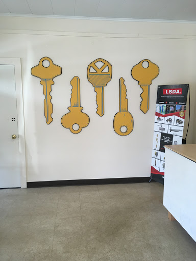 Locksmith «Snap & Crack Locksmith», reviews and photos, 738 E Lincoln Ave, Columbus, OH 43229, USA
