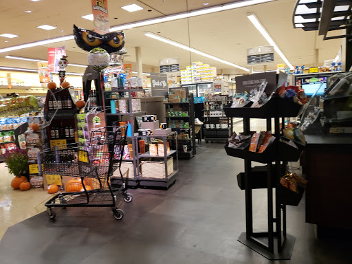 Grocery Store «Safeway», reviews and photos, 1815 4th St, Tillamook, OR 97141, USA