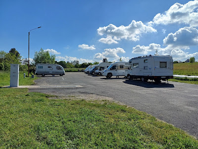 Aire Camping-car park à Saint-Aignan