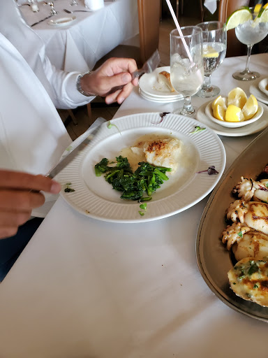 Restaurant «The Cheesecake Factory», reviews and photos, 3710 Highway 9, Freehold, NJ 07728, USA