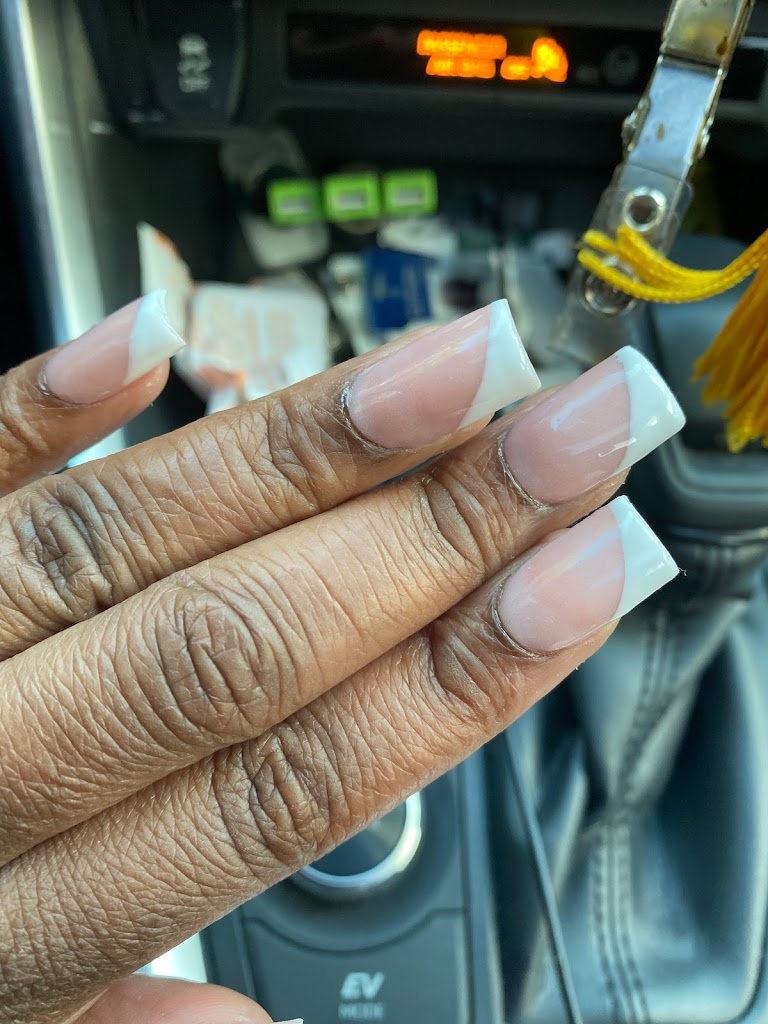Demode Nails 32608