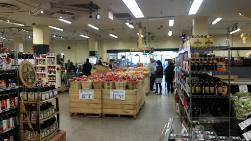 Grocery Store «Horrocks Farm Market», reviews and photos, 235 Capital Ave SW, Battle Creek, MI 49037, USA
