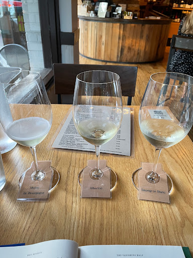 Wine Store «Foxcroft Wine Co. Dilworth», reviews and photos, 1235 East Blvd #1, Charlotte, NC 28203, USA