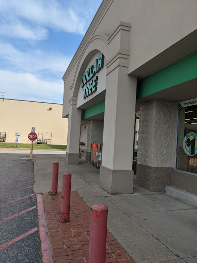 Dollar Store «Dollar Tree», reviews and photos, 120 McGraw St, Ripley, WV 25271, USA
