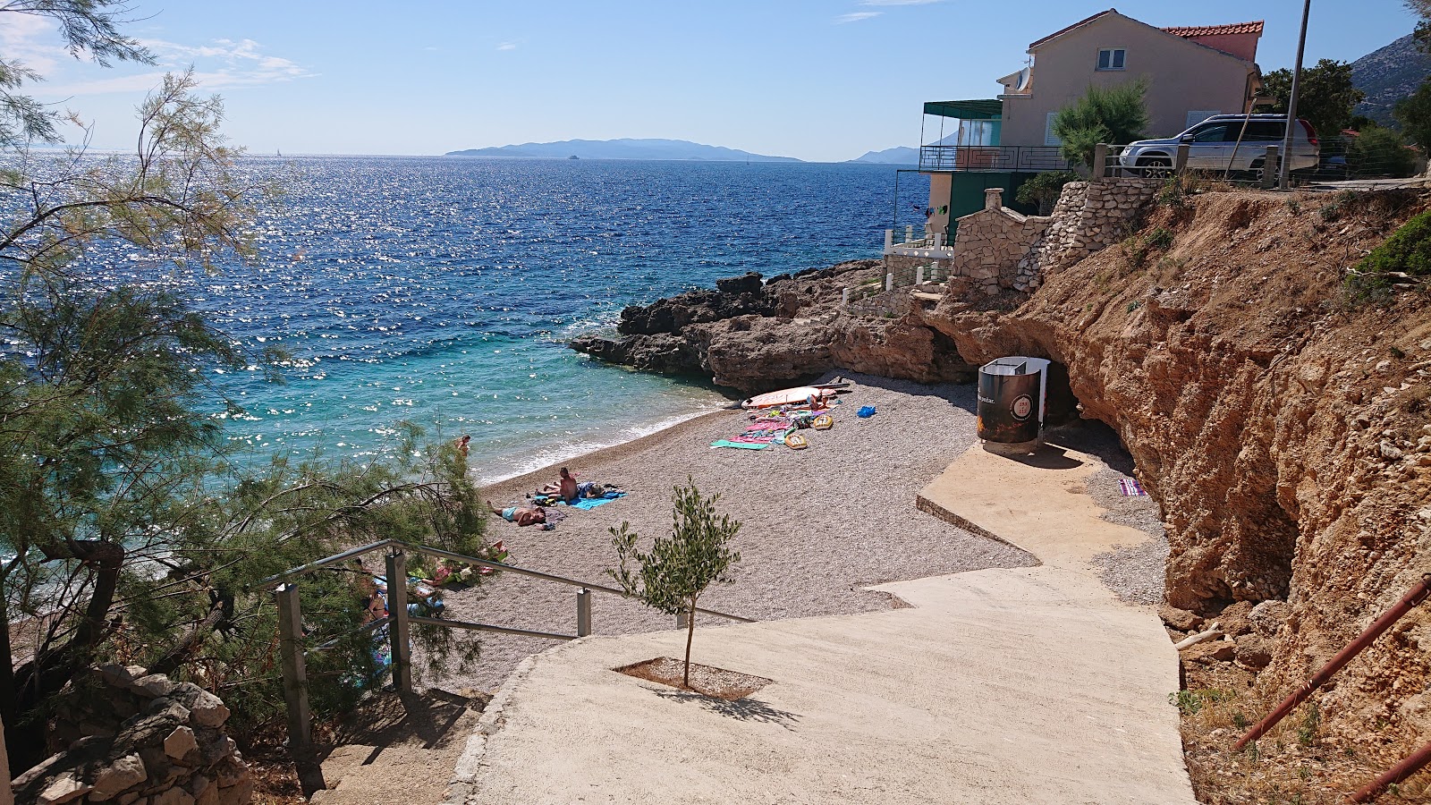 Photo de Borak beach avec l'eau cristalline de surface