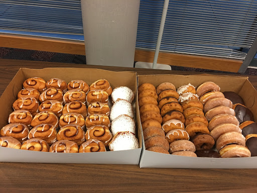 Donut Shop «Donuts Pies & More», reviews and photos, 6107 54th Ave N, Kenneth City, FL 33709, USA