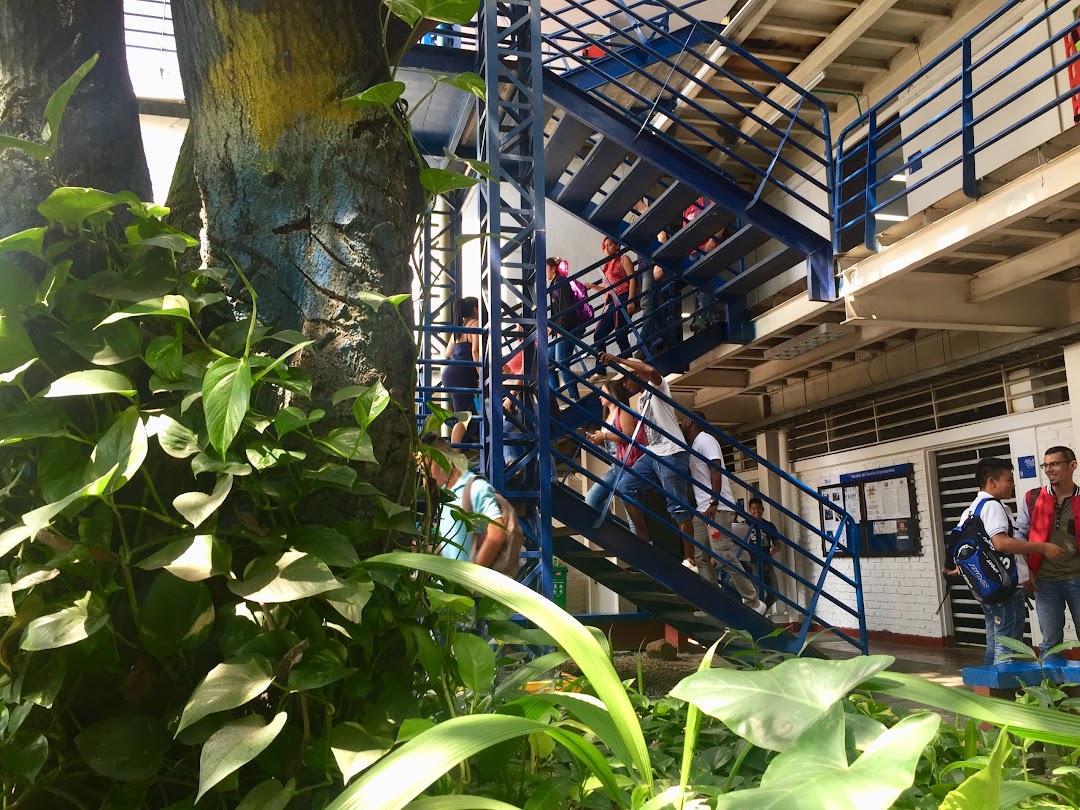 Institución Universitaria Antonio José Camacho UNIAJC Central