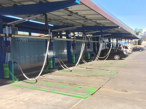 Car Wash «H2Go Express Car Wash», reviews and photos, 7351 Edinger Ave, Huntington Beach, CA 92647, USA