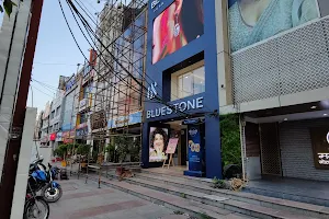 BlueStone Jewellery Sector 18, Noida image