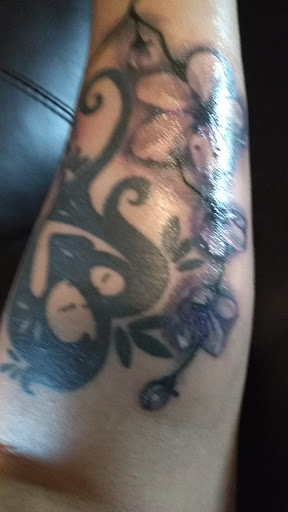 Tattoo Shop «Wyze Guyz Tattoo Parlor», reviews and photos, 3012 Lee Trevino Dr B, El Paso, TX 79936, USA