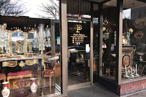 Petit palace antiques & consignment