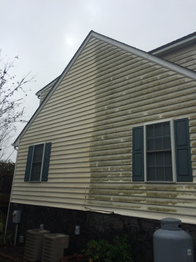 D & R Roof Stain Removal in Forest, Virginia