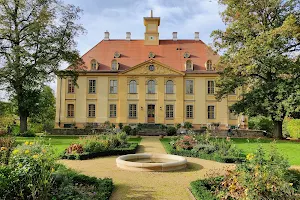 Schloss Leuben image