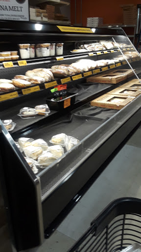 Grocery Store «Horrocks Market», reviews and photos, 4455 Breton Rd SE, Kentwood, MI 49508, USA