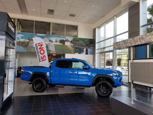 Toyota Dealer «Hanlees Davis Toyota», reviews and photos, 4202 Chiles Rd, Davis, CA 95616, USA