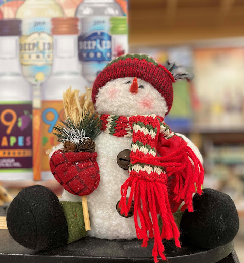 Liquor Store «Whitehouse Liquor & Wine», reviews and photos, 650 Hylan Dr, Rochester, NY 14623, USA