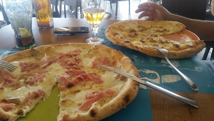 Pizza Pazza Summer - Av. Riells, 72, 17130 L,Escala, Girona, Spain