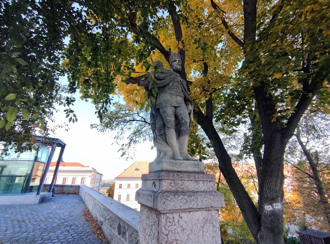 Szent László-szobor