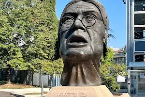 Monumento a “Felice Musazzi” image