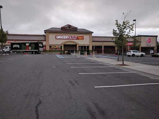Supermarket «Grocery Outlet Bargain Market», reviews and photos, 14800 SE Sunnyside Rd, Happy Valley, OR 97015, USA