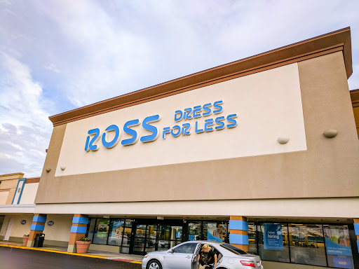 Clothing Store «Ross Dress for Less», reviews and photos, 1237 E Golf Rd, Schaumburg, IL 60173, USA