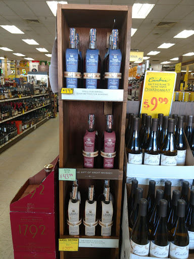 Wine Store «Gold Eagle Liquors», reviews and photos, 255 Peterson Rd, Libertyville, IL 60048, USA