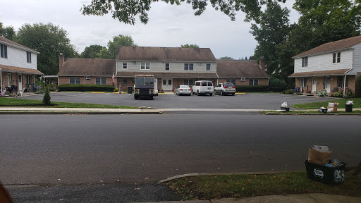 Shopping Mall «Palmyra Shopping Center», reviews and photos, 901 E Main St, Palmyra, PA 17078, USA