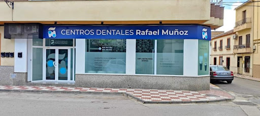 Centros Dentales Rafael Muñoz Huétor - Tajar en Huétor-Tájar, Granada