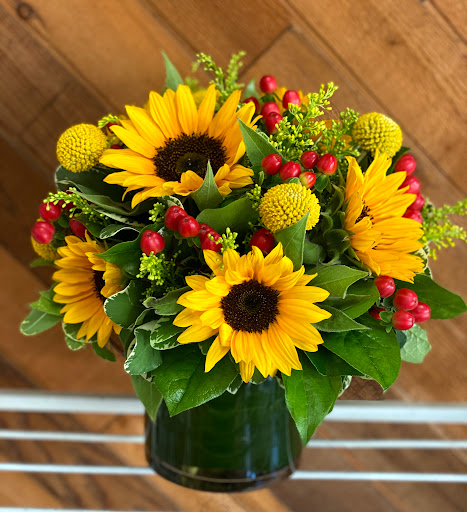 Florist «B&B Flowers and Balloons», reviews and photos, 623 S Pacific Ave, San Pedro, CA 90731, USA